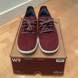 Women’s burgundy size 9 Allbirds Tree Runner. Worn once.